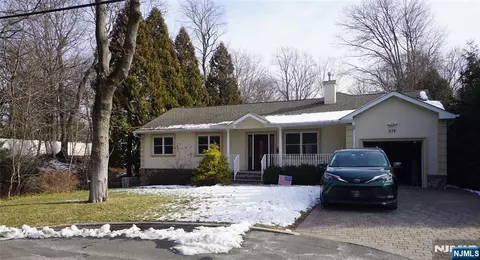 378 S Terhune Ave, Paramus, NJ 07652 photo 1