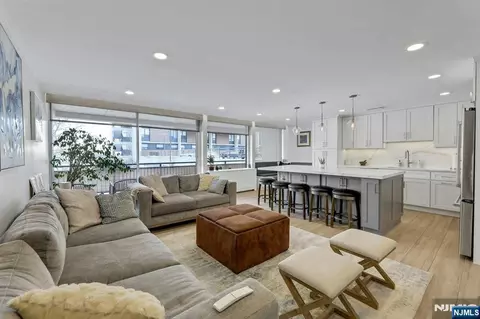 2 Horizon Rd # G-1, Fort Lee, NJ 07024