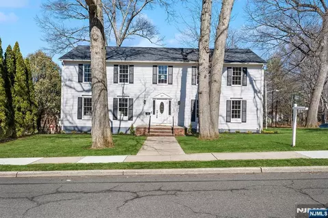 27 Norwood Ave, Glen Rock, NJ 07452