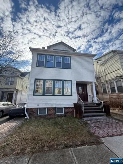 2 Boyden Pkwy, Maplewood, NJ 07040