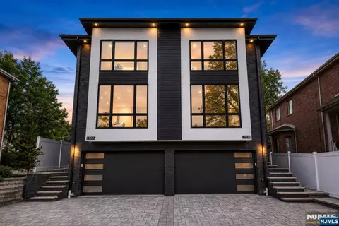 230 8th St #B, Palisades Park, NJ 07650
