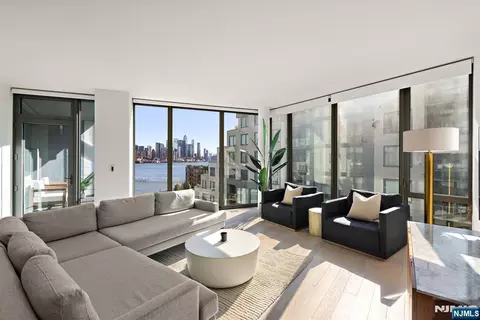 9 Ave At Port Imperial #911, West New York, NJ 07093