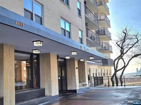 6600 Boulevard E #11K, West New York, NJ 07093