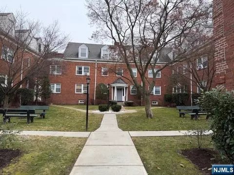 735 Elm Ave #5F, Teaneck, NJ 07666