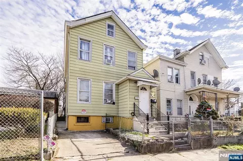 11 Mercer St, Paterson, NJ 07524