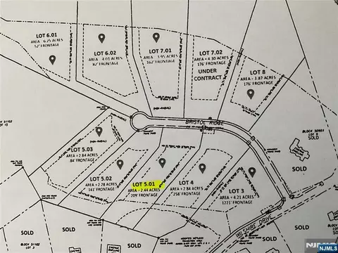 5 Bristol Ridge Rd, Boonton Township, NJ 07005