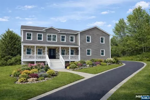 14 Sterling Dr, Sussex, NJ 07461