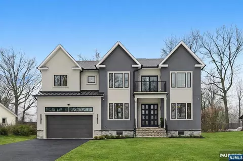 33 Tower Rd, Livingston, NJ 07039