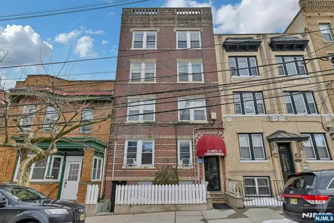 21 66th St #1, West New York, NJ 07093