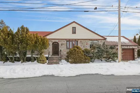 5-40 4th St, Fair Lawn, NJ 07410