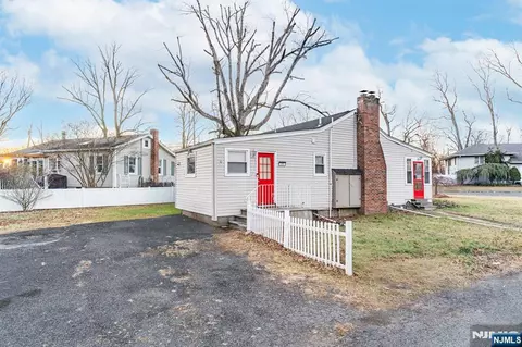 310 Boulevard Dr, Wayne, NJ 07470