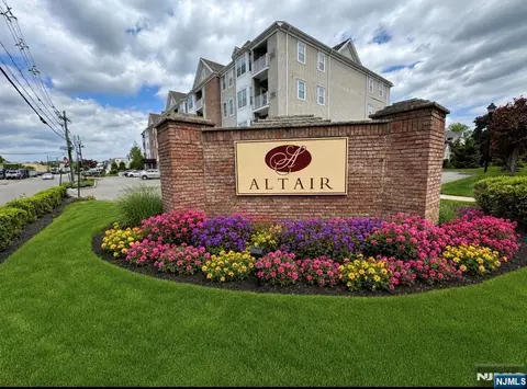 523 Bushes Ln #523, Elmwood Park, NJ 07407