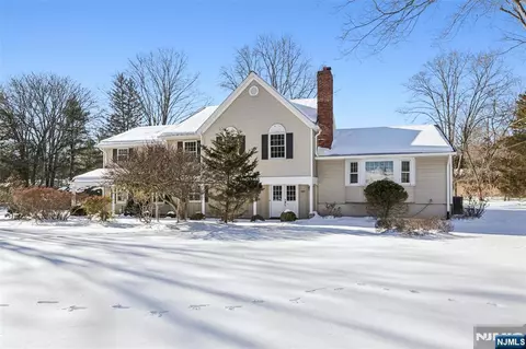 369 W Saddle River Rd, Saddle River, NJ 07458