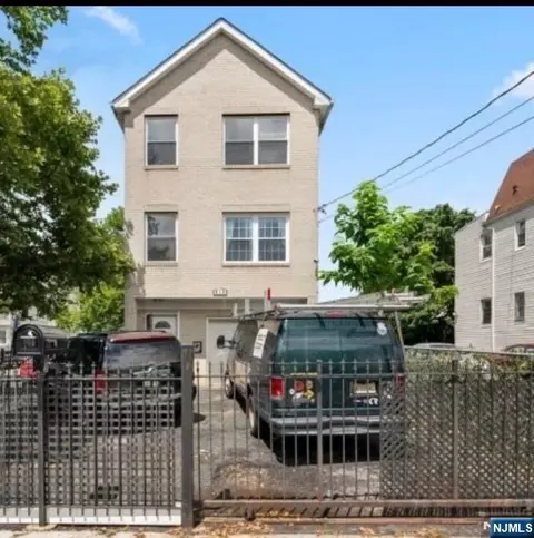 613 20th St, Irvington, NJ 07111