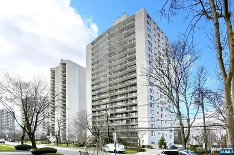 277 Prospect Ave #18H, Hackensack, NJ 07601