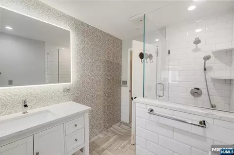 Bath - 19 Elm St, Haskell, NJ 07420 photo 3 of 3