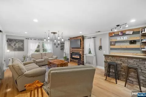 Living - 19 Elm St, Haskell, NJ 07420 photo 2 of 2