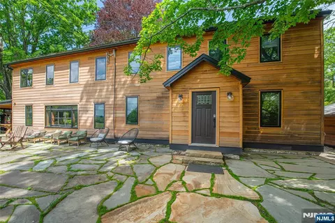 62 Mount Pleasant Rd, Knowlton, NJ 07832
