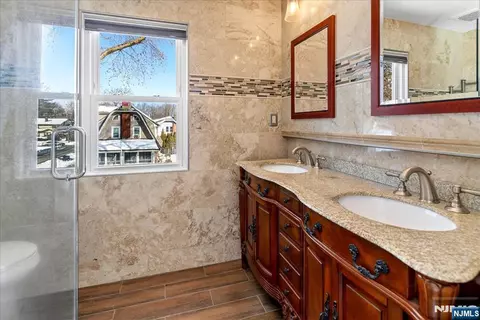 Bath - 258 Clinton Pl, Hackensack, NJ 07601 photo 1 of 3