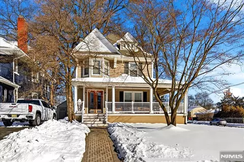 258 Clinton Pl, Hackensack, NJ 07601 photo 1