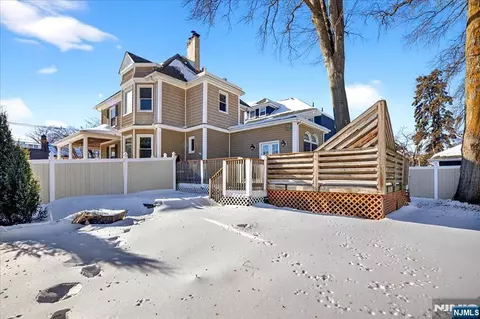Exterior - 258 Clinton Pl, Hackensack, NJ 07601 photo 3 of 4