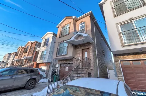 327 Park St, Elizabeth, NJ 07206