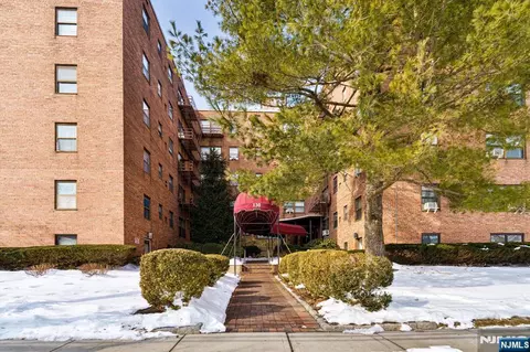 130 Orient Way #4H, Rutherford, NJ 07070