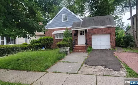 125 Reade St, Englewood, NJ 07631