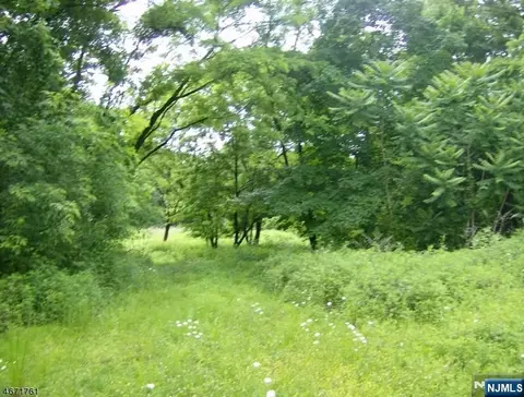 35 Passaic Valley Rd, Montville Township, NJ 07045