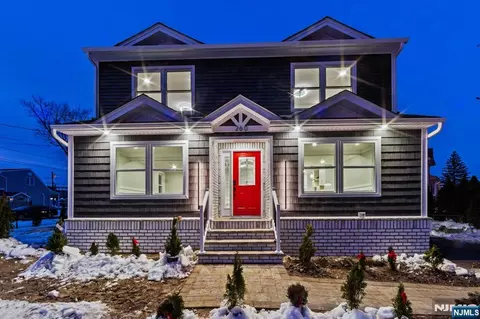 260 Washington Ave, Elmwood Park, NJ 07407