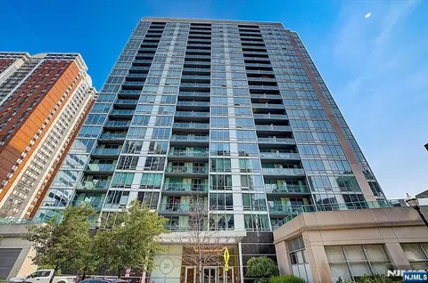 20 Newport Pkwy #2609, Jersey City, NJ 07310