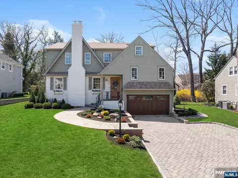 388 Beveridge Rd, Ridgewood, NJ 07450