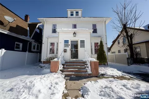 32 Newfield St, East Orange, NJ 07017