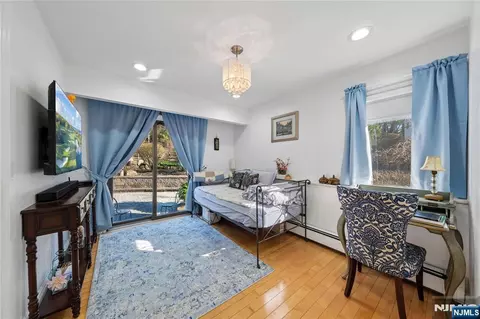 Bedroom - 93 Jackson Dr, Cresskill, NJ 07626 photo 3 of 4