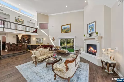 Living - 93 Jackson Dr, Cresskill, NJ 07626 photo 2 of 3