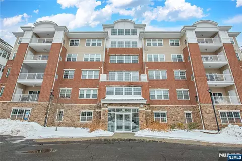 10323 Warrens Way, Wanaque, NJ 07465