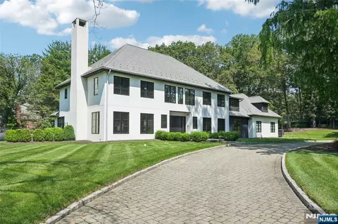 58 Twin Brooks Rd, Saddle River, NJ 07458