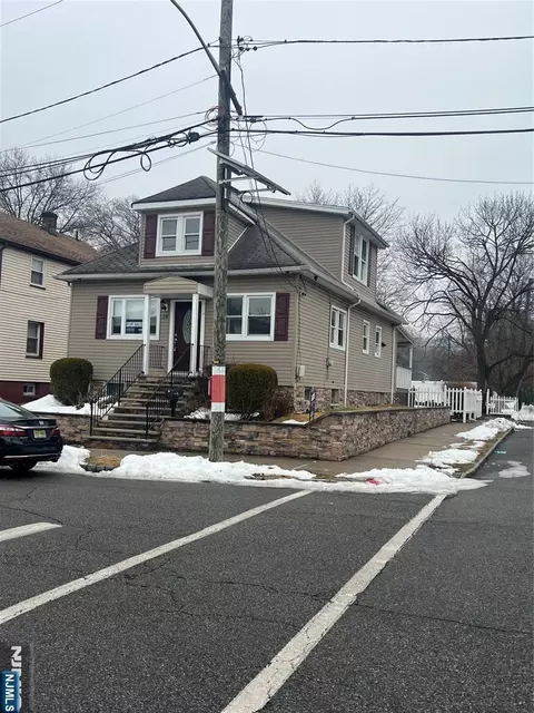 35 Terrace Ave, Woodland Park, NJ 07424