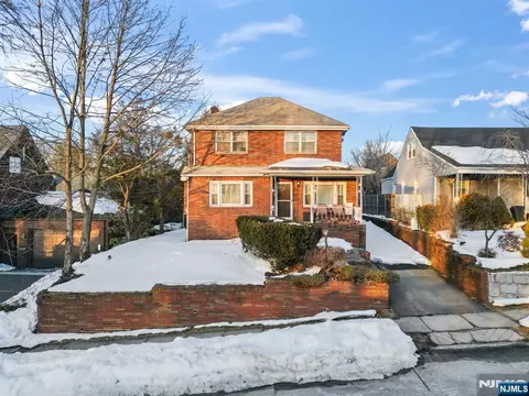 403 Hazlitt Ave, Leonia, NJ 07605