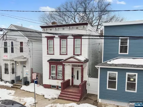 447 17th St, Newark, NJ 07103