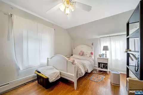 Bedroom - 17 Hillside Ave, Saddle River, NJ 07458 photo 4 of 4