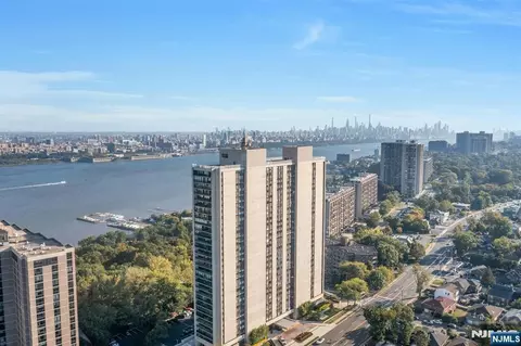 1500 Palisade Ave #20A, Fort Lee, NJ 07024