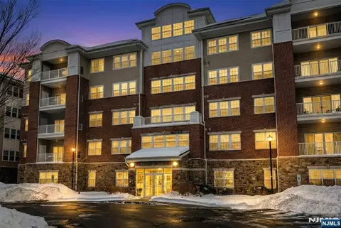 10123 Warrens Way, Wanaque, NJ 07465