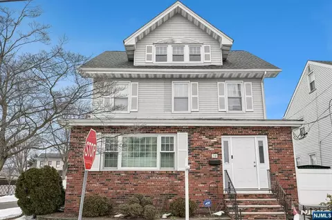 30 Lincoln Ave, Totowa, NJ 07512
