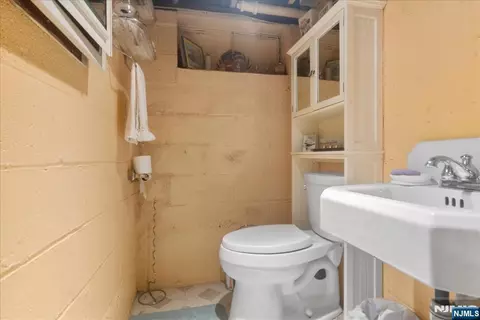Bath - 149 Allen St, Hackensack, NJ 07601 photo 2 of 2