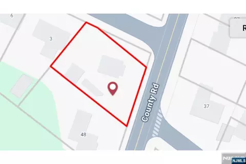 40 County Rd, Closter, NJ 07624