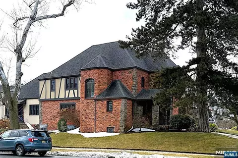 632 Belgrove Dr, Kearny, NJ 07032