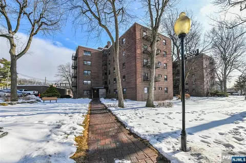 3020-3030 Edwin Ave #5 H, Fort Lee, NJ 07024