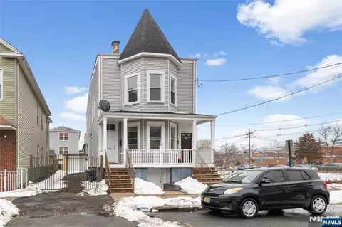 152-154 Park St, Elizabeth, NJ 07206