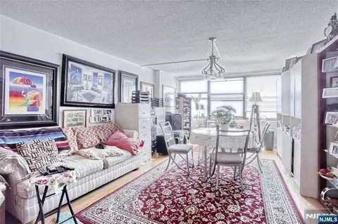 7004 Jfk Blvd E Blvd #20E, Guttenberg, NJ 07093
